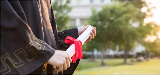 湖南成人高考可以读全日制大学吗?
